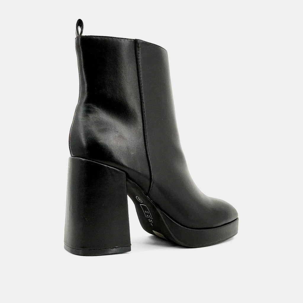 Wadi Bootie: Black